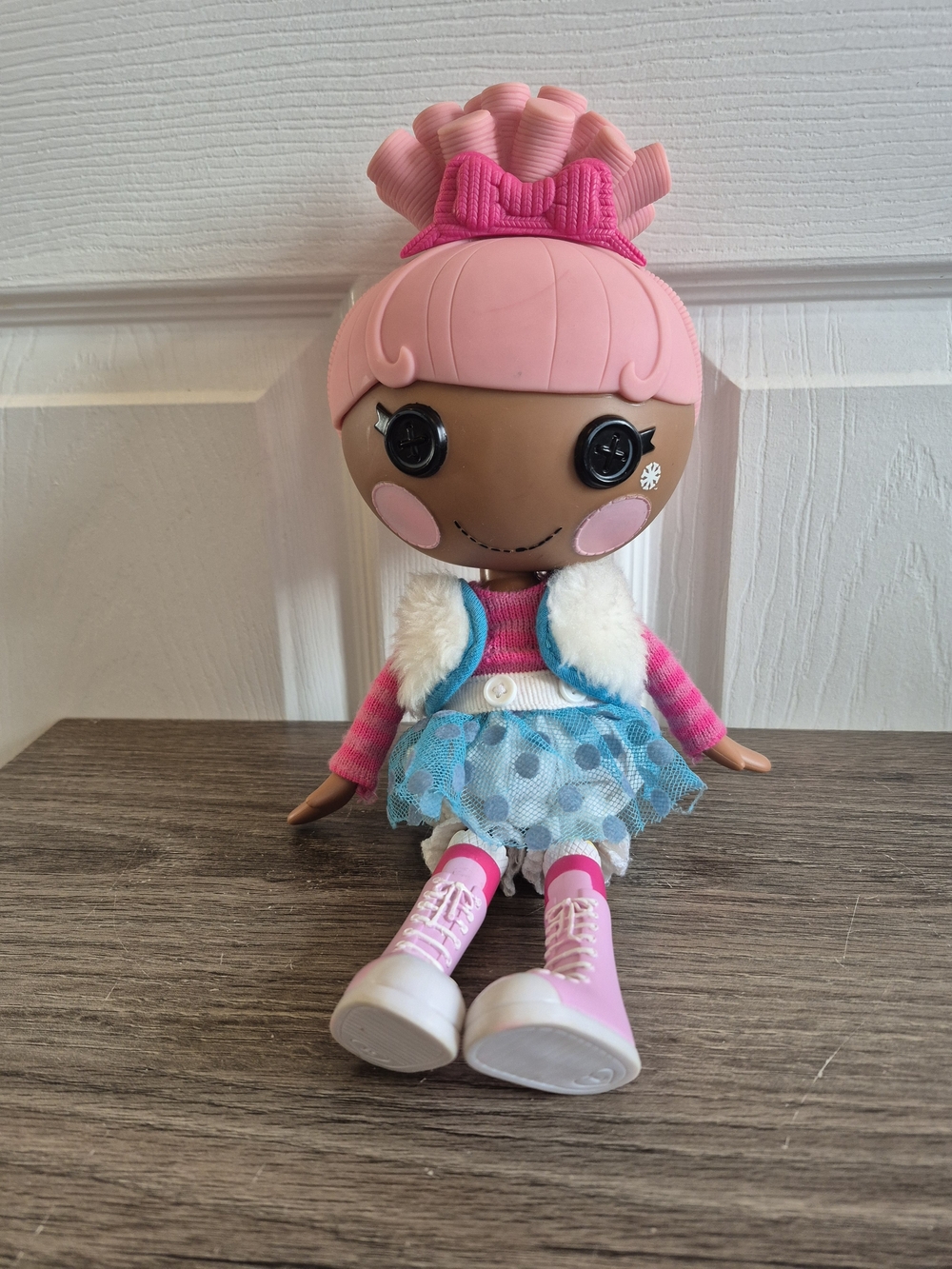 Lalaloopsy Swirly Figure Eight Ice Skating Doll
